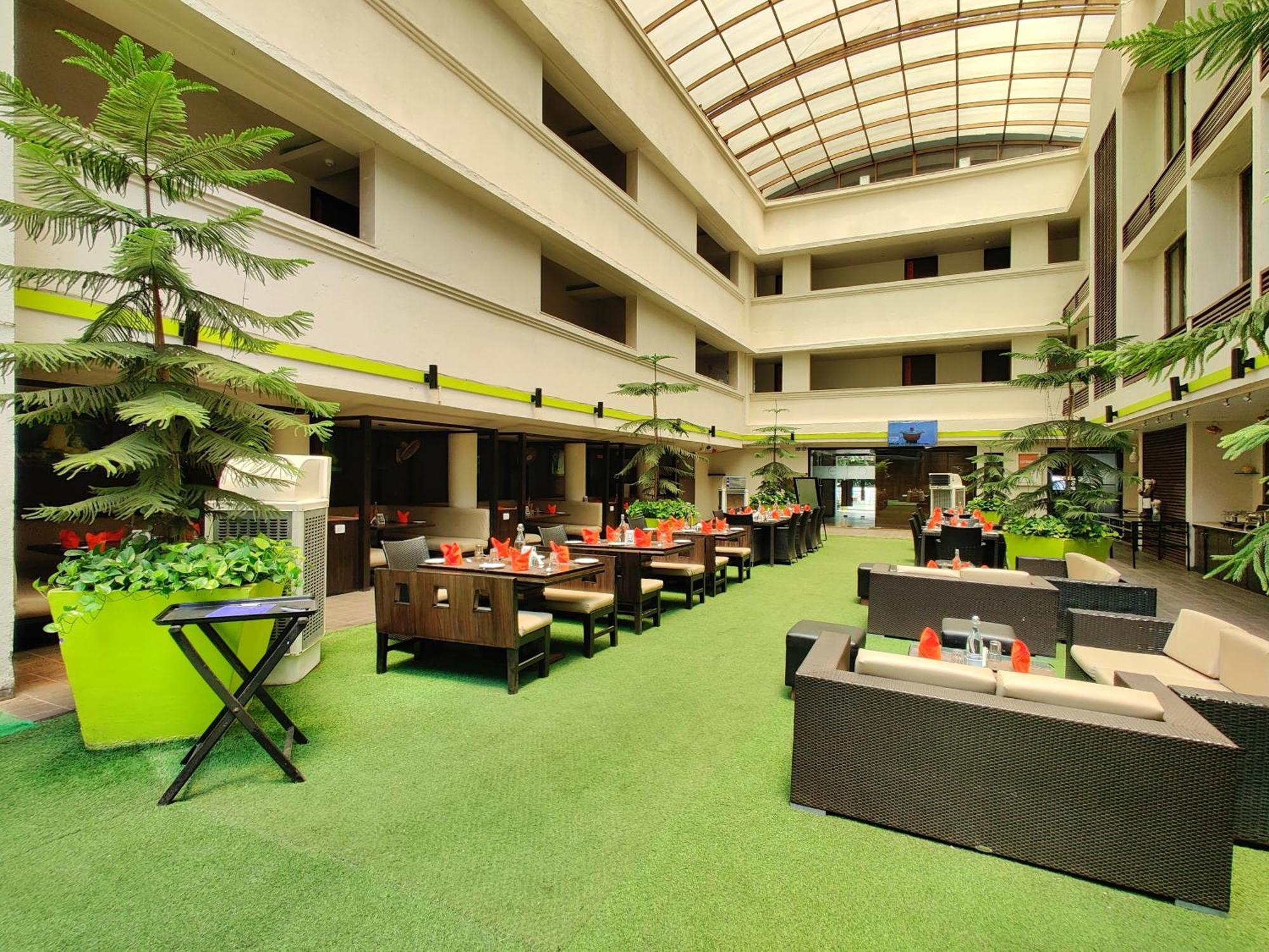 Citrus Hotel Лонавла Екстер'єр фото