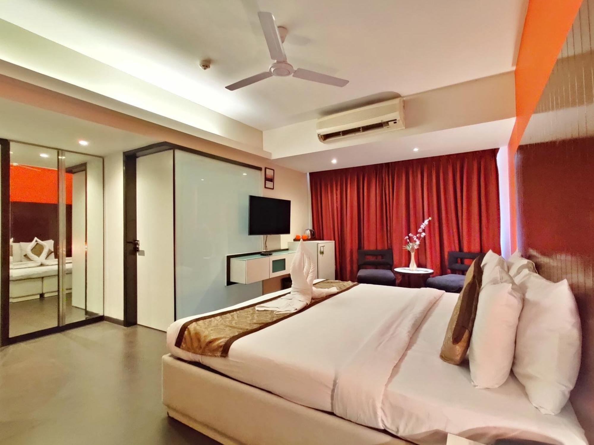 Citrus Hotel Лонавла Екстер'єр фото