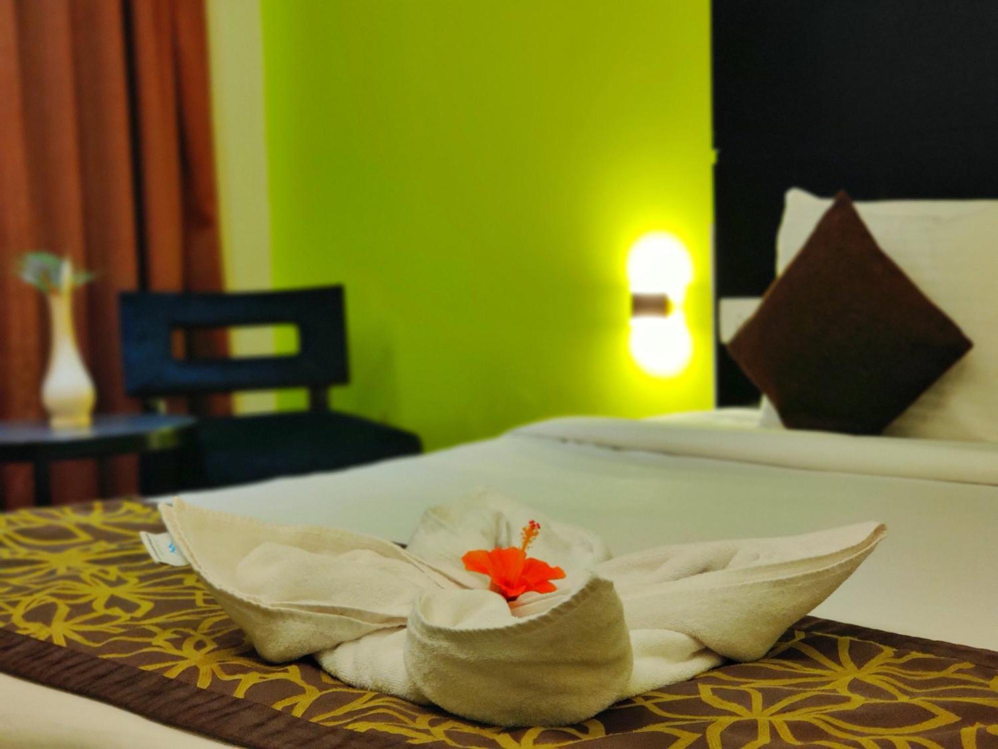 Citrus Hotel Лонавла Екстер'єр фото